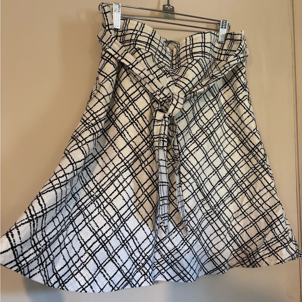 Linen Aline Black & White Skirt - Picture 2 of 4